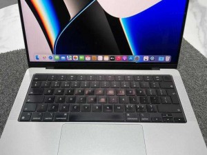 18岁MacBookPro与45岁生活晚上一个人看的视频,18 岁 MacBookPro，45 岁生活晚上一个人看的视频，这是难以言喻的秘密